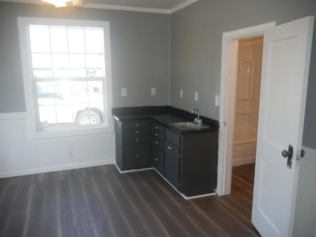 531 E Cleveland Ave, Monett, MO 65708